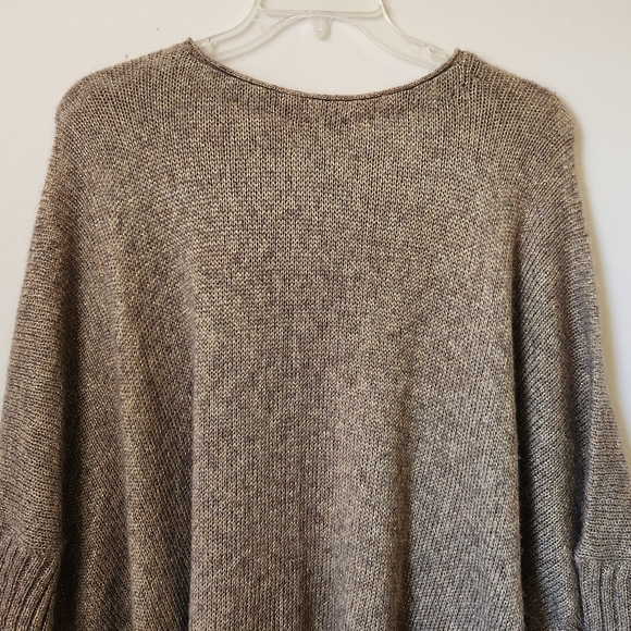 NWT Tommy Bahama Oversized Pullover with Gold Metal Fibers womens size s… - Picture 11 of 17